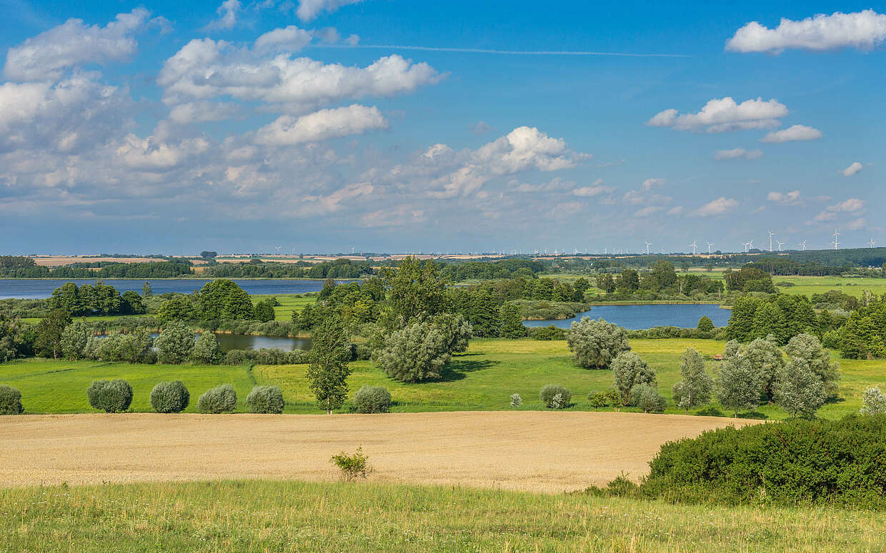 Diesen Blick muss man gesehen haben: Drei-Seen-Blick bei Potzlow in der Uckermark.