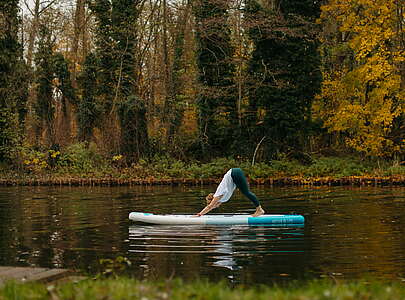 SUP-Yoga auf dem Alten Rhin