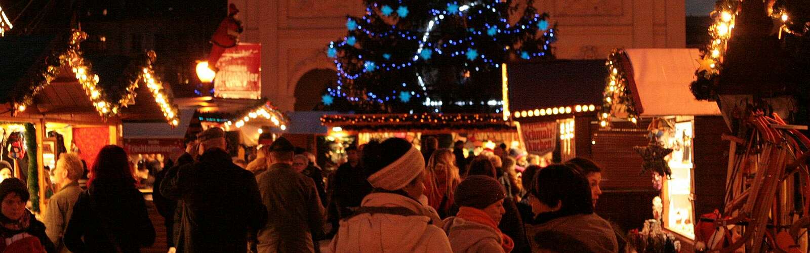 Blauer Lichterglanz - Weihnachtsmarkt in Potsdam,
        
    

        Foto: TMB-Fotoarchiv/Steffen Lehmann