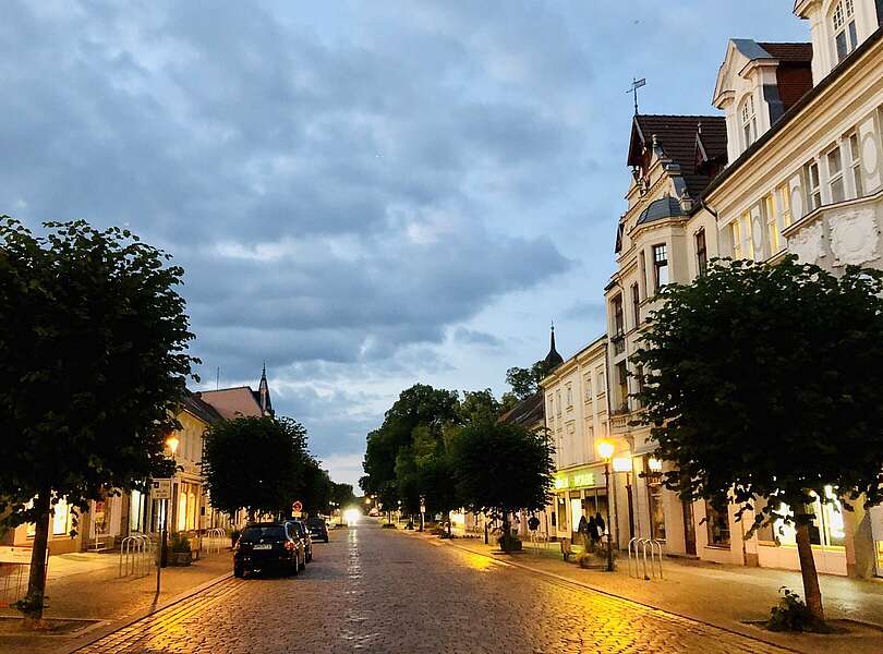 Neuruppin bei Nacht