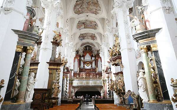 Barocke Klosterkirche in Neuzelle von innen