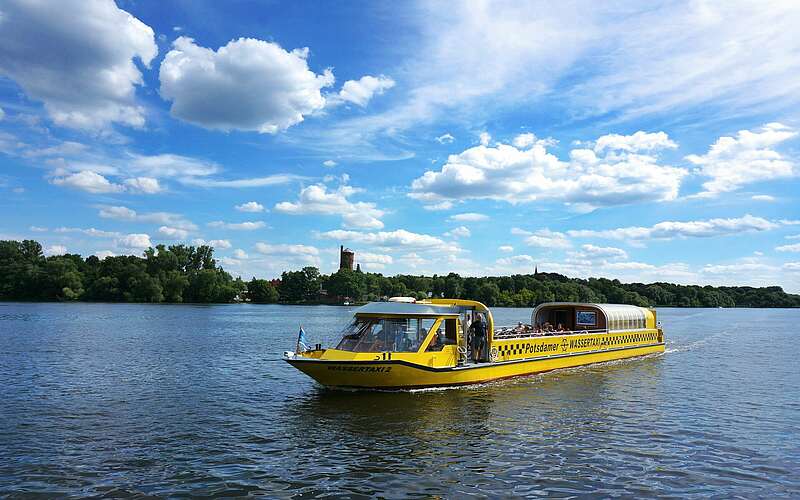 



        
            Das Potsdamer Wassertaxi,
        
    

        
            Foto: Weisse Flotte Potsdam GmbH
        
        
    