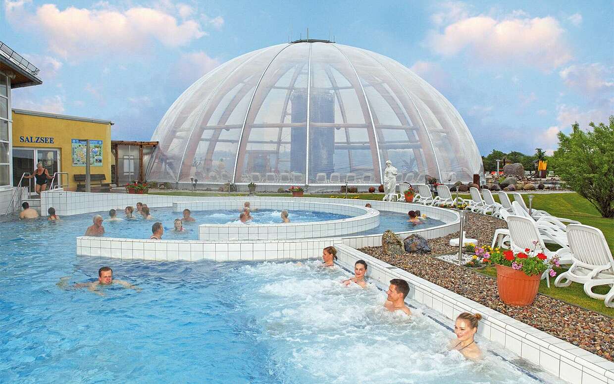 Thermalaußenbecken Kristall Kur- und Gradier-Therme Bad Wilsnack