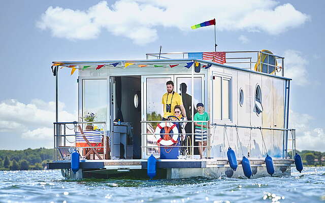 Rechlin Müritz Barrierefreier Urlaub mit der Familie auf dem Hausboot 