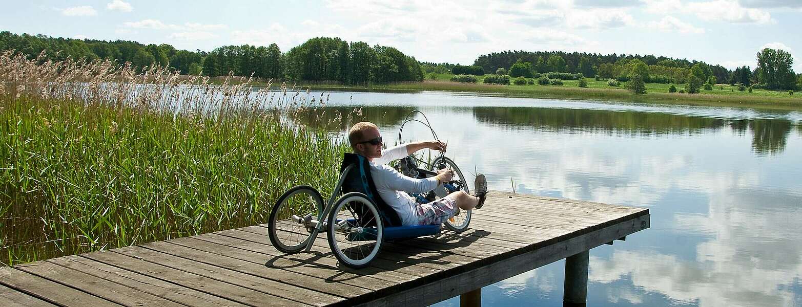 Handbike in Seebeck,
        
    

        Foto: Tourismusverband Ruppiner Seenland e.V./Studio Prokopy