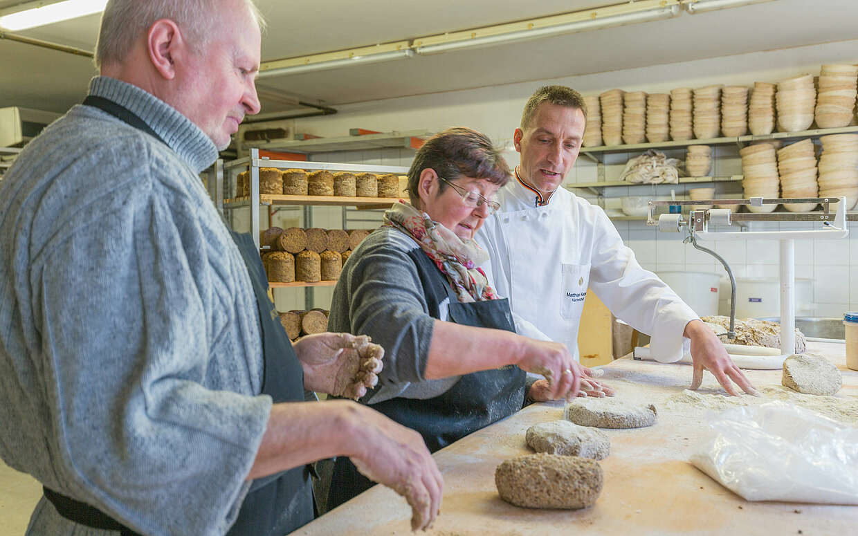 Das Thermalsalzbrot gibt es nur im Resort Mark Brandenburg. Und die Kochschüler lernen es zu backen.