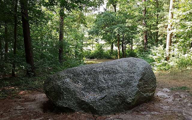 Prendener Riesenstein im Naturpark Barnim