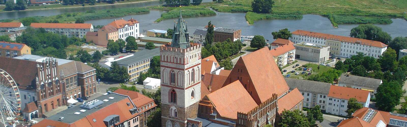 Frankfurt (Oder) und die St. Marienkirche,
        
    

        Foto: TMB/Matthias Schäfer