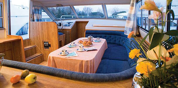 Le Boat Modell Royal Classique Salon