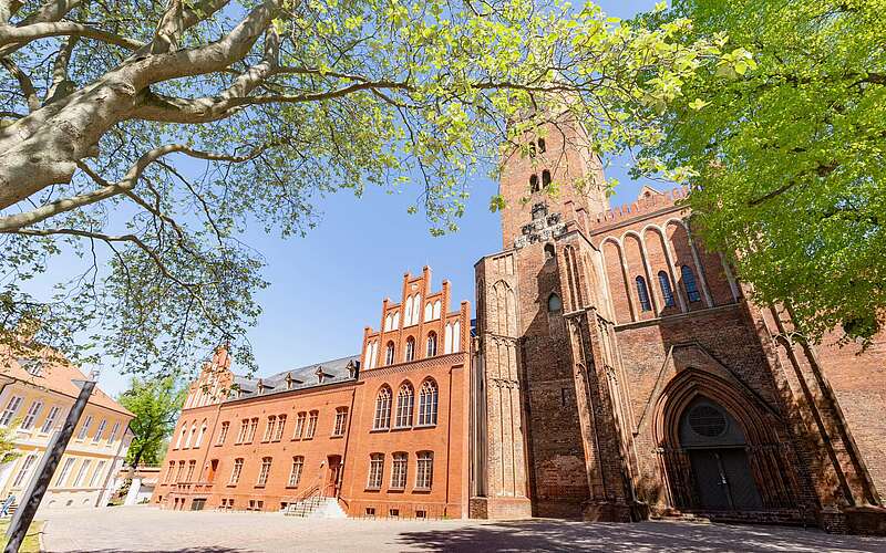 



        
            Dom und Ritterakademie in Brandenburg an der Havel,
        
    

        Foto: TMB-Fotoarchiv/Steffen Lehmann
    