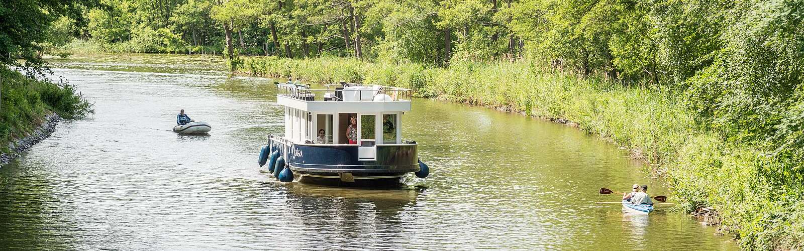 Hausboot auf den Rheinsberger Seen,
        
    

        Foto: TMB-Fotoarchiv/Studio Prokopy