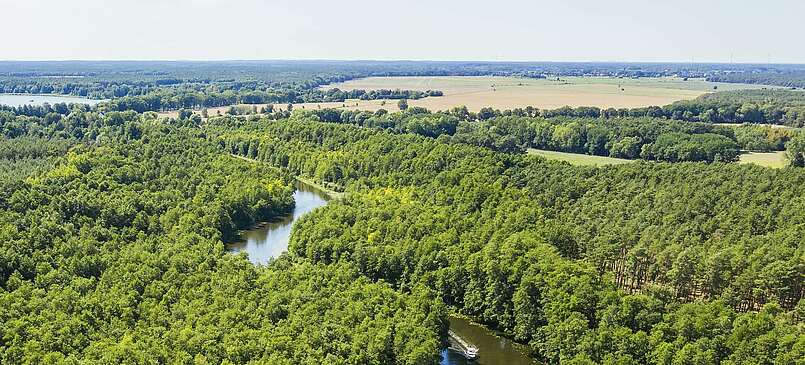 Mit dem Hausboot durch Brandenburg: Kurs auf die Freiheit