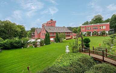Blick auf das Lakeside Burghotel zu Strausberg