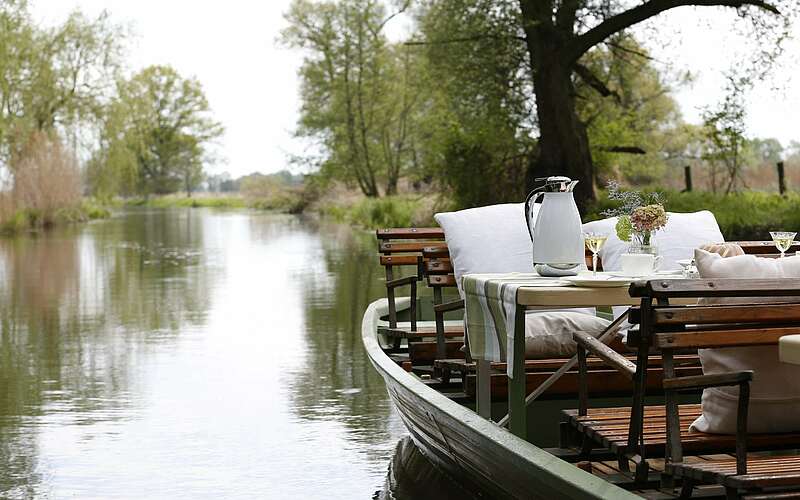 



        
            Kahnfahrt im Kleinen Spreewald bei Wahrenbrück,
        
    

        Foto: Landkreis Elbe-Elster/Kai Hüttner
    