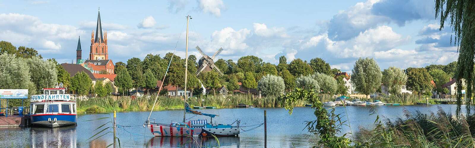 Blick auf die Werderaner Altstadt am Wasser,
        
    

        Foto: TMB-Fotoarchiv/Steffen Lehmann