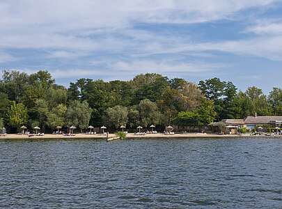 Blick von der Havel auf das Strandbad Caputh