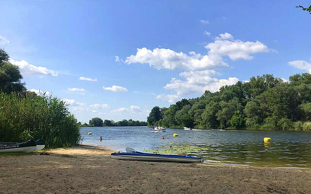 Am Havel-Badestrand von Bahnitz