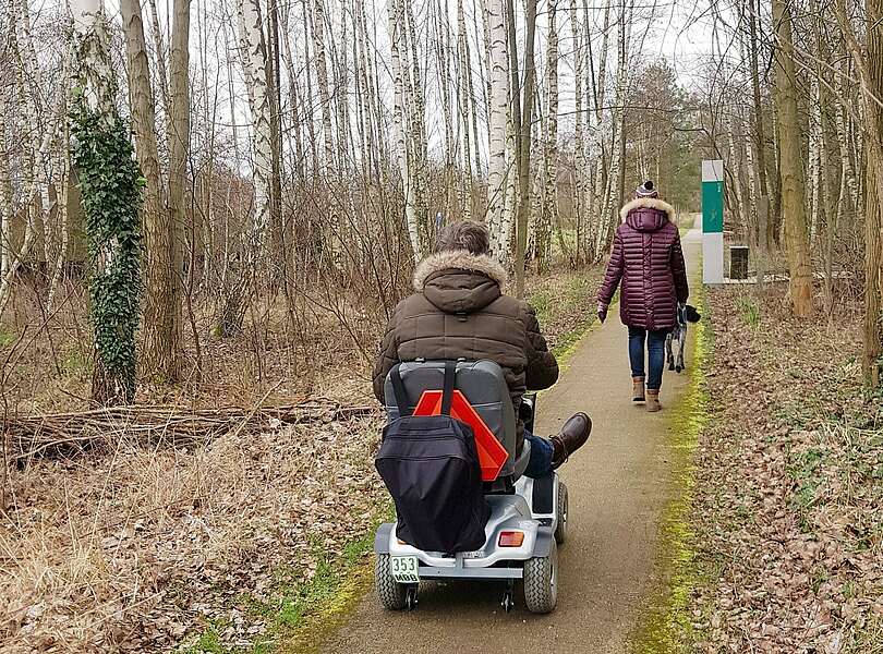 Unterwegs in der Freiluftausstellung Glauer Felder
