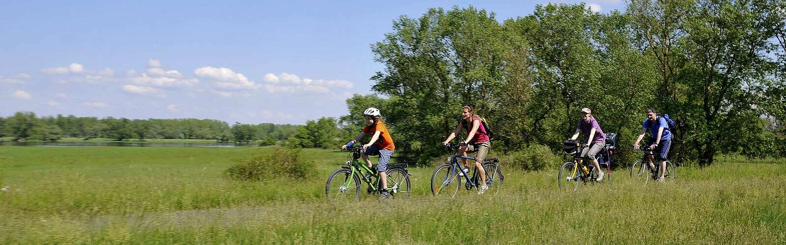 Sommerliche Radtour,
        
    

        Foto: TMB-Fotoarchiv/Carsten Rasmus