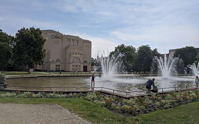 Brunnen am Staatstheater Cottbus