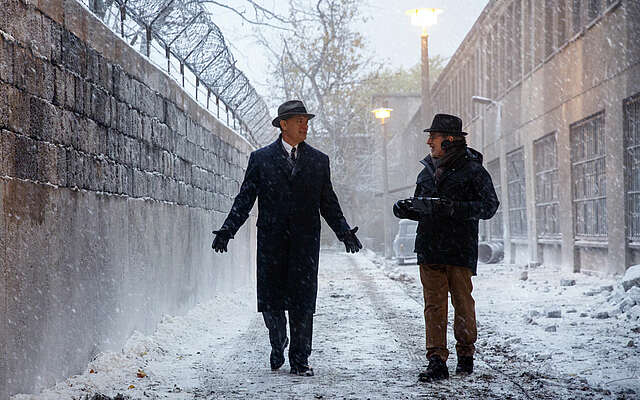Tom Hanks und Steven Spielberg am Set von Bridge of Spies