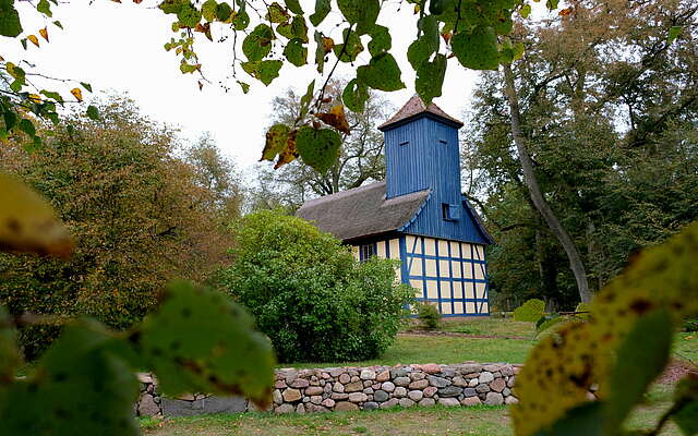 Kirche im Grünen