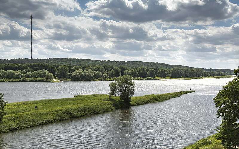 



        
            Elbe bei Lenzen,
        
    

        Foto: TMB-Fotoarchiv/Steffen Lehmann
    