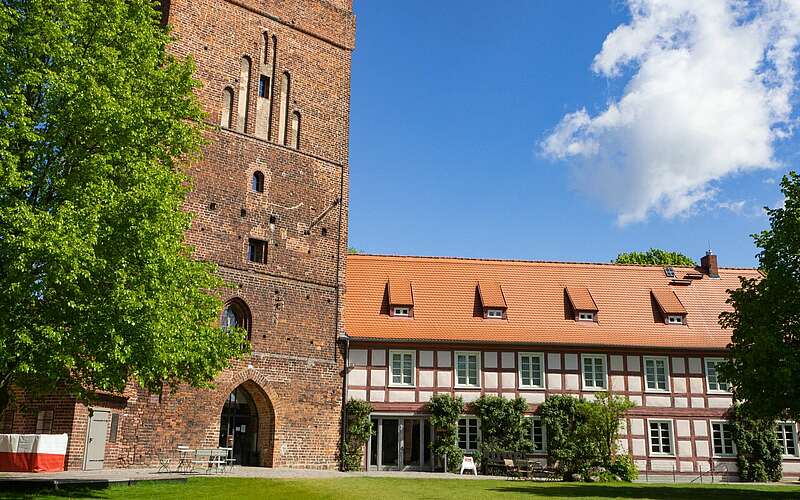 



        
            Burghof, Landesgartenschau in Wittstock/Dosse,
        
    

        Foto: TMB-Fotoarchiv/Birgit Kunkel
    