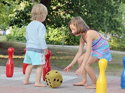 Spielende Kinder