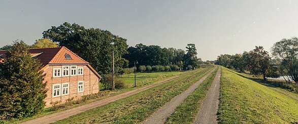 Alter Hof am Elbdeich in der Prignitz