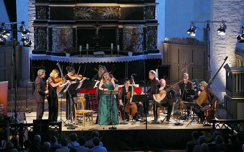 



        
            Konzert der lautten compagney Berlin bei den Brandenburgischen Sommerkonzerten,
        
    

        
        
            Foto: Peter Dörrie
        
    