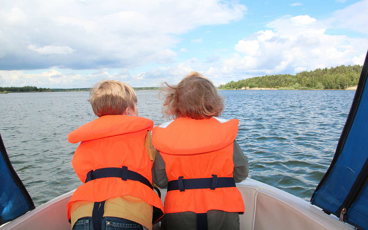 Bootstour mit Kindern auf dem Senftenberger See