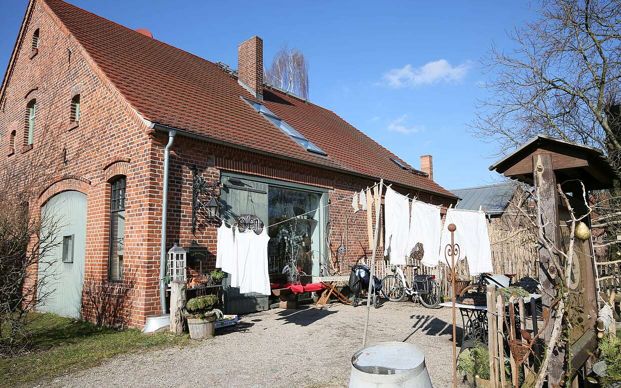 Das Alte Waschhaus in Ribbeck. Hier gibt es die besten Birnentorten weit und breit.