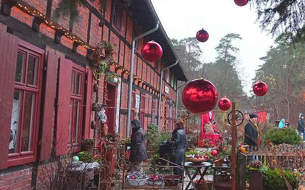 Weihnachtsmarkt im Museumsdorf Glashütte