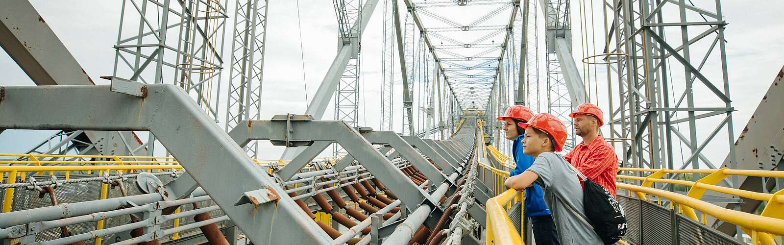 Familie besichtigt Besucherbergwerk F60,
        
    

        Foto: TMB-Fotoarchiv/Julia Nimke