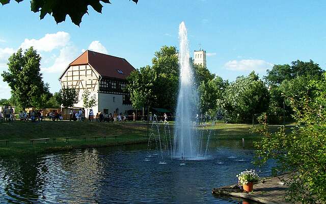 Kornspeicher Straupitz mit Hafen