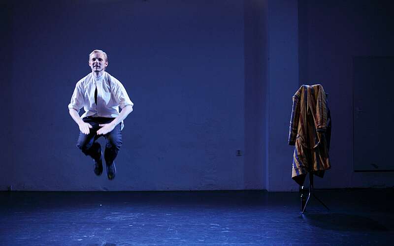 



        
            Unidram Theaterfestival Potsdam,
        
    

        Foto: Mime Club/Heydrich/Benn Murhaaya
    