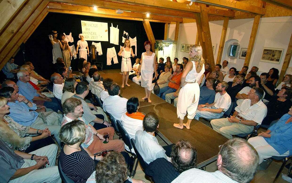 Historische Puppenschau im Kreismuseum Bad Liebenwerda
