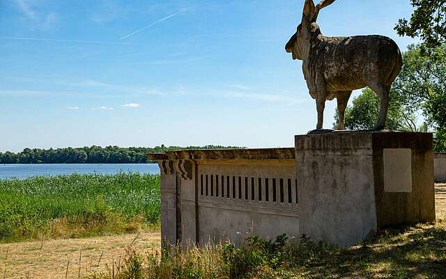 Tontaubenschießstand im Schlosspark Plaue