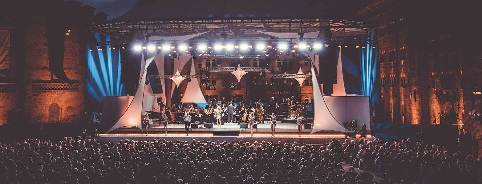 Elblandfestspiele Wittenberge bei Nacht,
        
    

        Foto: Prignitzliebe/Anja Möller