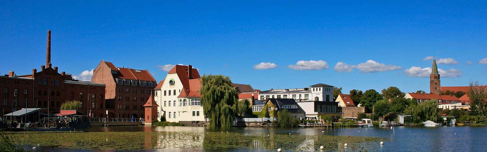 Altstadtpanorama von Brandenburg an der Havel,
        
    

        Foto: TMB-Fotoarchiv/STG Brandenburg