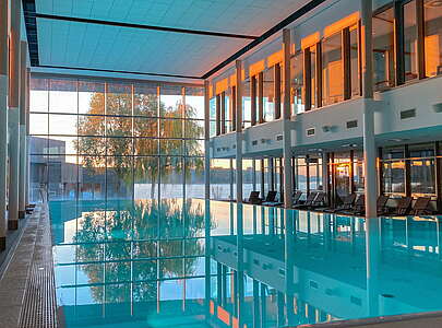 Innenbecken in der Therme