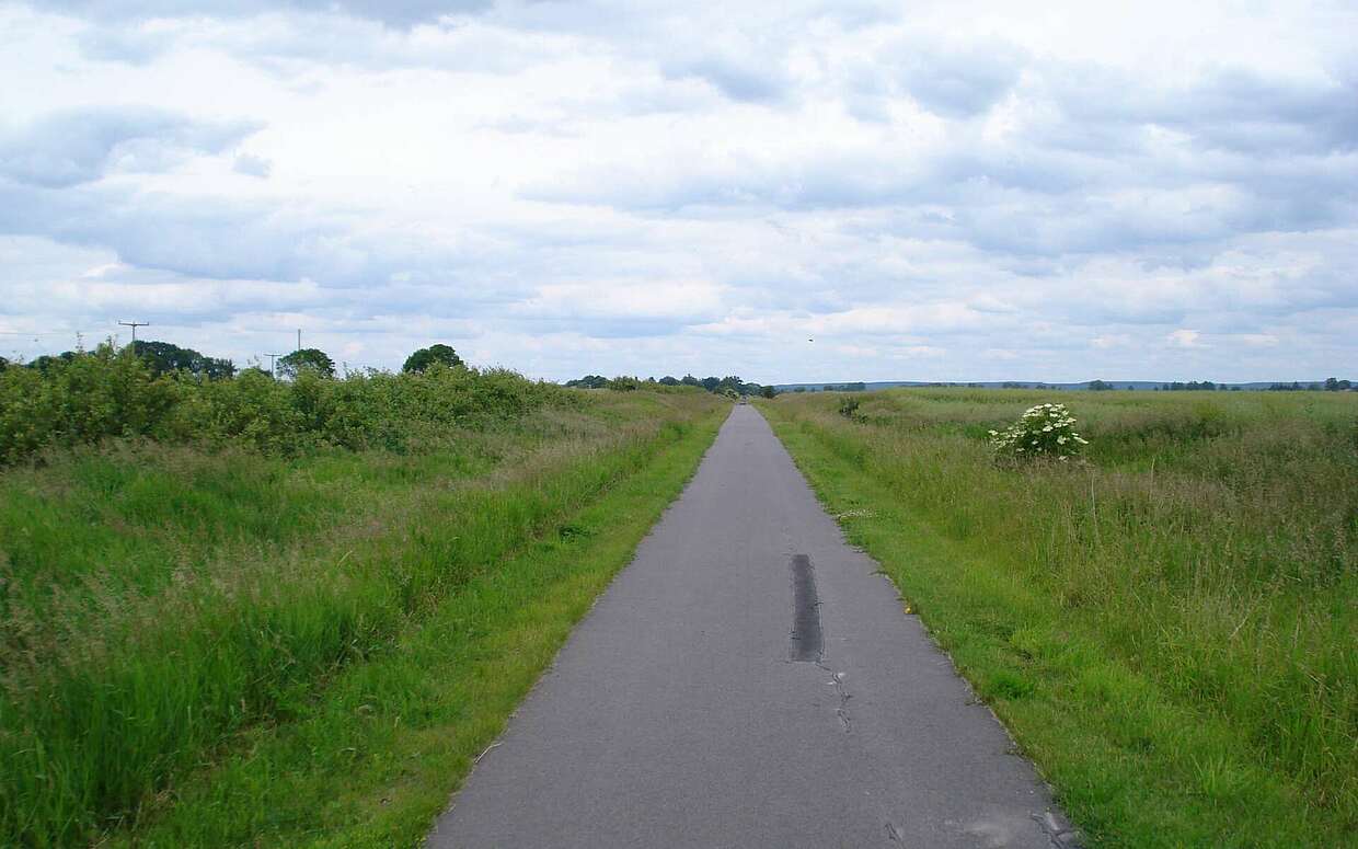 Unweit von Wriezen entfernt verläuft der Oder-Neiße-Radweg.