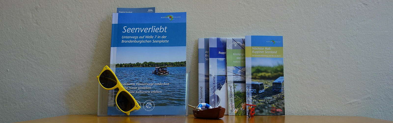 Travel magazine and brochures,
        
    

        Picture: Tourismusverband Ruppiner Seenland e.V./Andrea Krumnow
