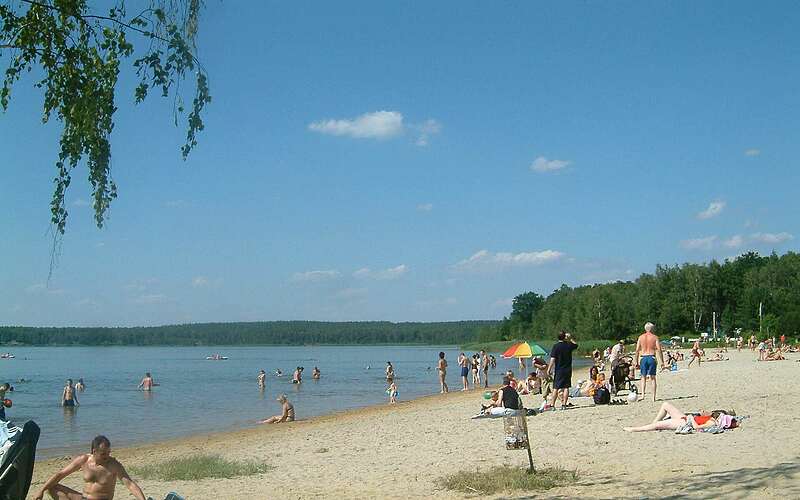 



        
            Badestrand am Grünewalder Lauch ,
        
    

        
            Foto: Stadt Lauchhammer
        
        
    