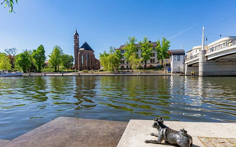 



        
            Jahrtausendbrücke Brandenburg an der Havel,
        
    

        Foto: TMB-Fotoarchiv/Steffen Lehmann
    