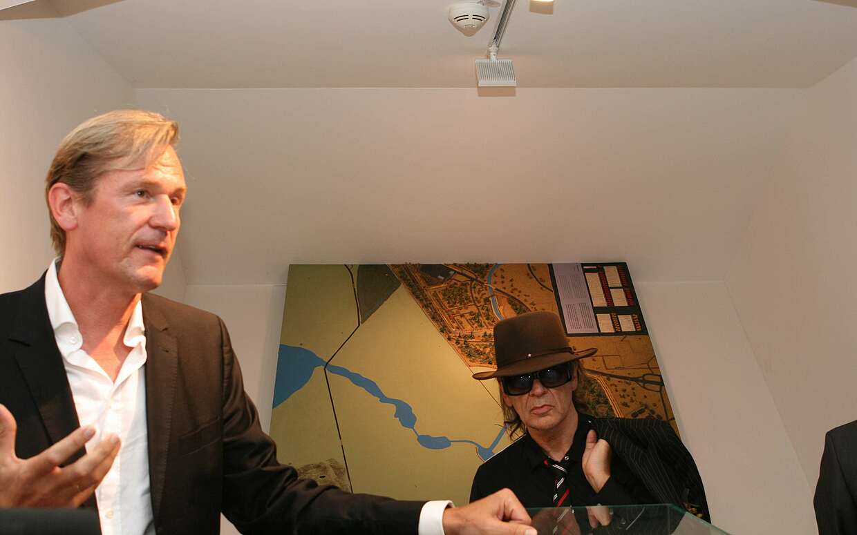 Stefan Roloff eröffnet mit Udo Lindenberg dessen Ausstellung