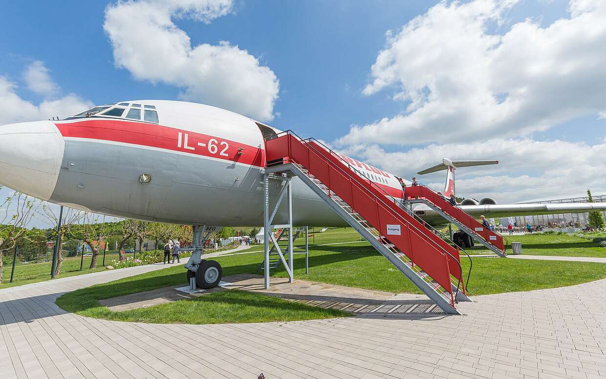 Besuchereingang zur IL-62 Lady Agnes