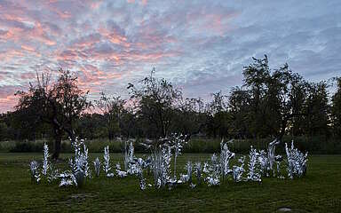 "The Aluminium Garden" von Toshihiko Mitsuya im Skulpturenpark Schwante