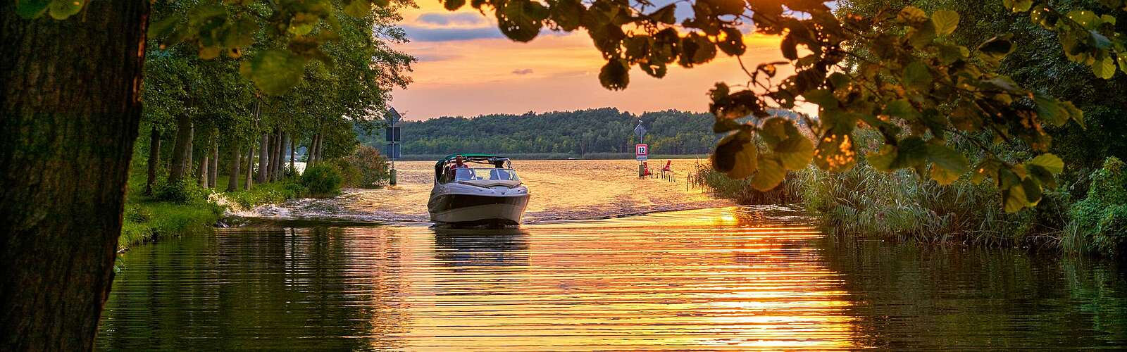 Boot auf dem Wolziger See,
        
    

        Foto: TMB-Fotoarchiv/Frank Liebke